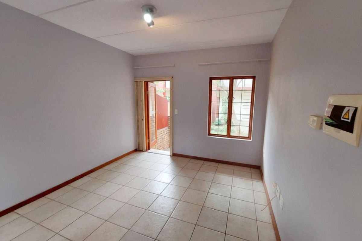 Apartment For Sale in Montana - Photo 3