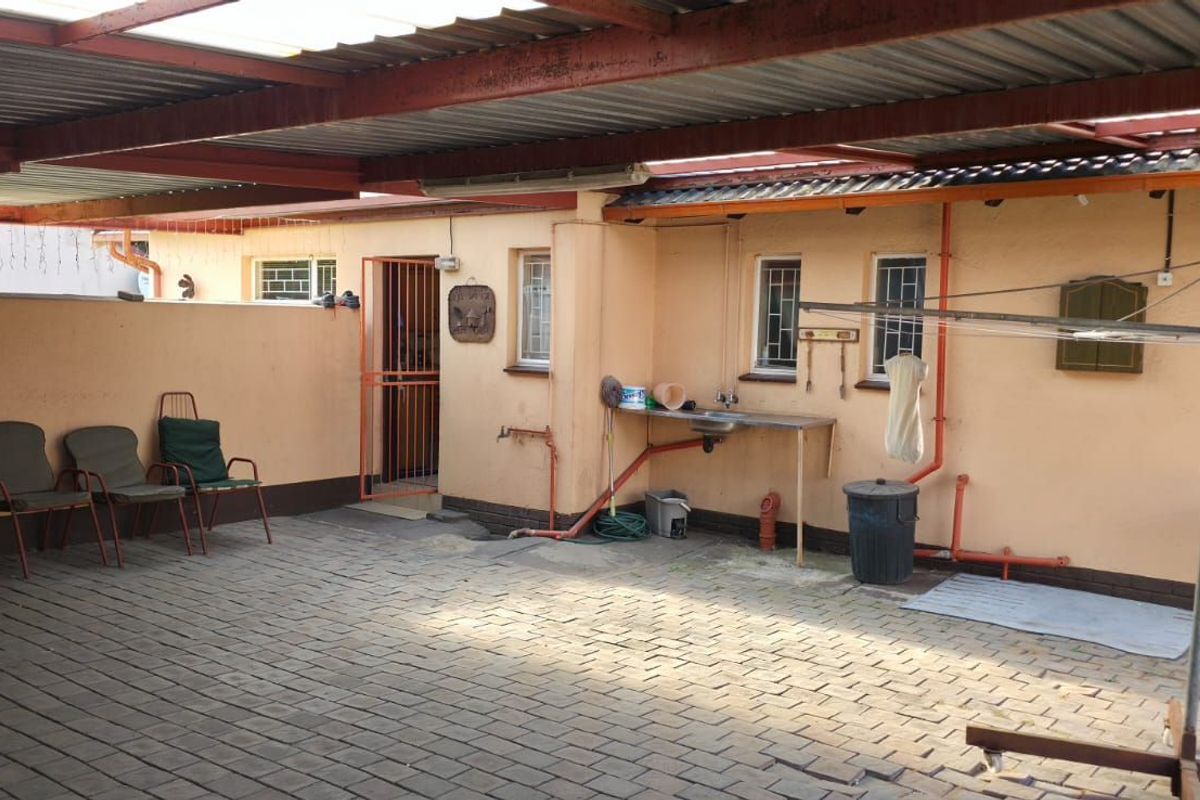 House For Sale in Secunda Central - Photo 4