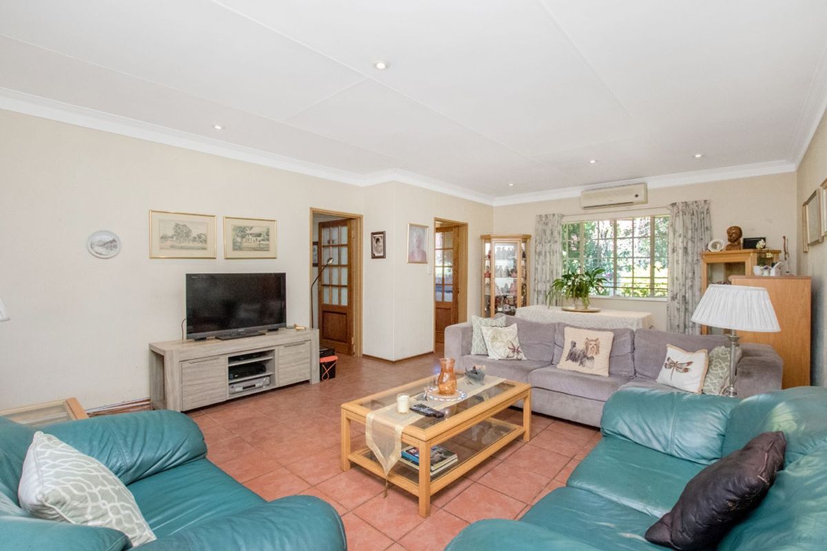 Townhouse For Sale in Sundowner - Photo 5