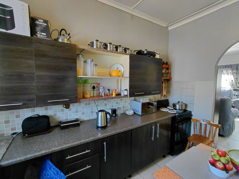 House For Sale in Oudtshoorn South - Photo 9