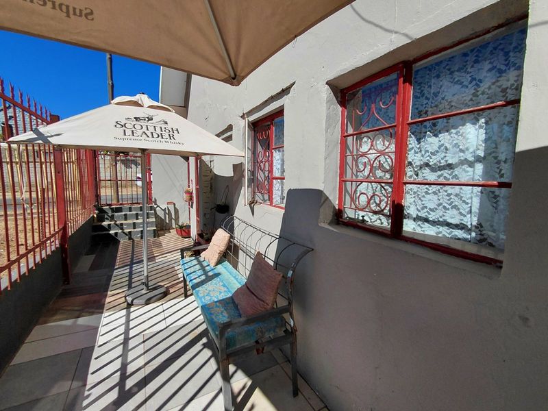 House For Sale in Oudtshoorn South - Photo 4