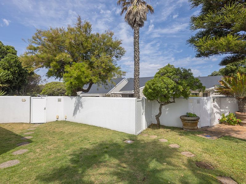 House For Sale in Woodbridge Island - Photo 10