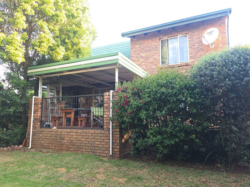 Townhouse For Sale in Zwartkop - Photo 6