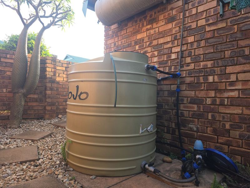 Townhouse For Sale in Zwartkop - Photo 4