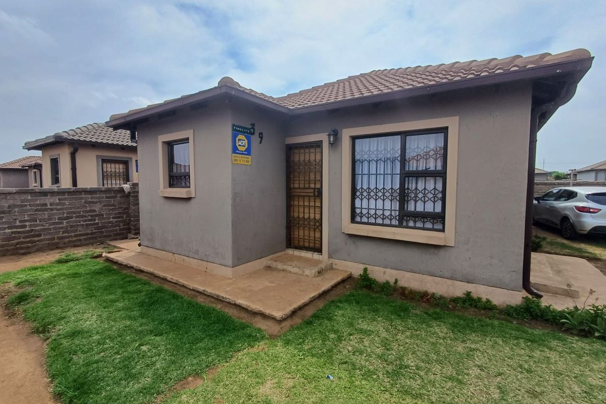 House For Sale in Ellaton - Photo 2