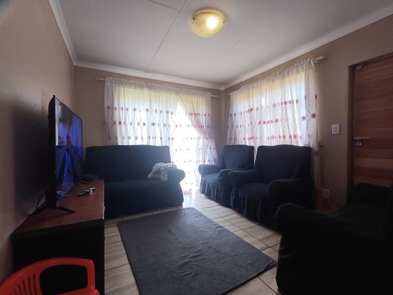 House For Sale in Ellaton - Photo 3