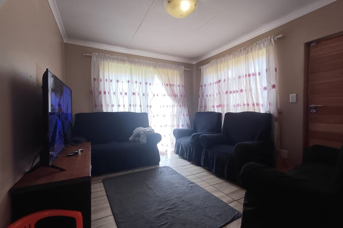 House For Sale in Ellaton - Photo 3