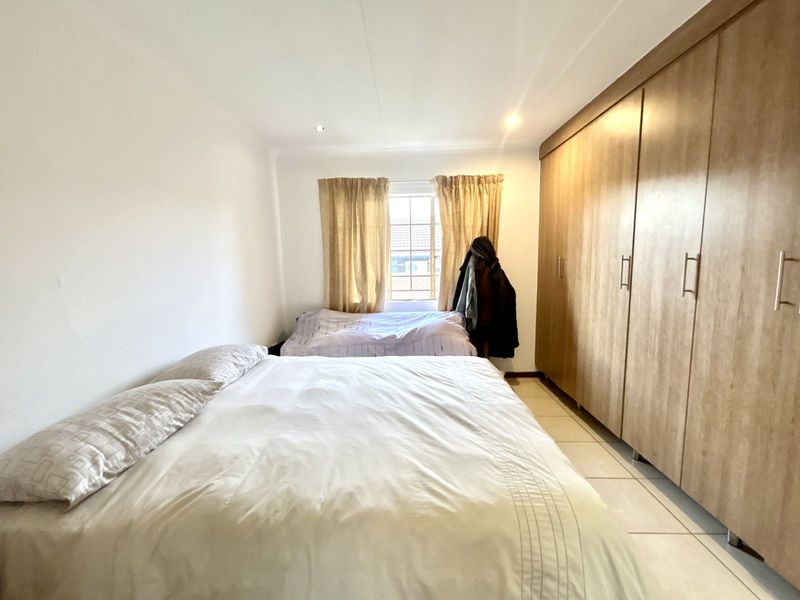 Townhouse For Sale in Mooikloof Ridge - Photo 10