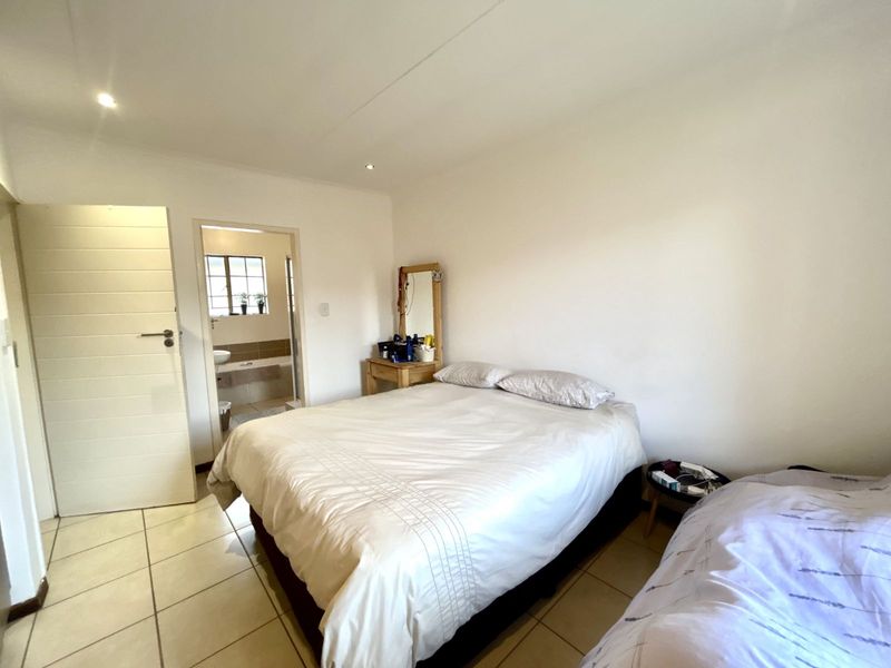 Townhouse For Sale in Mooikloof Ridge - Photo 8