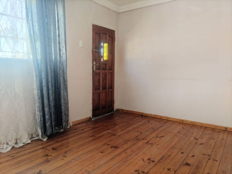 House For Sale in Gelvandale - Photo 3