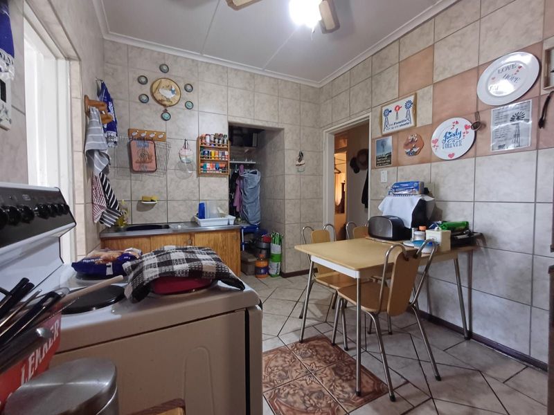 House For Sale in Stilfontein Ext 4 - Photo 8