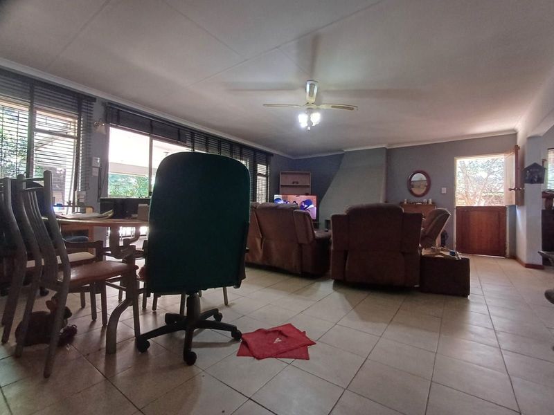 House For Sale in Grimbeeck Park - Photo 4