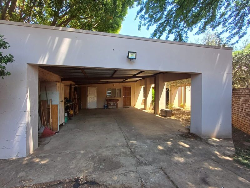 House For Sale in Grimbeeck Park - Photo 2