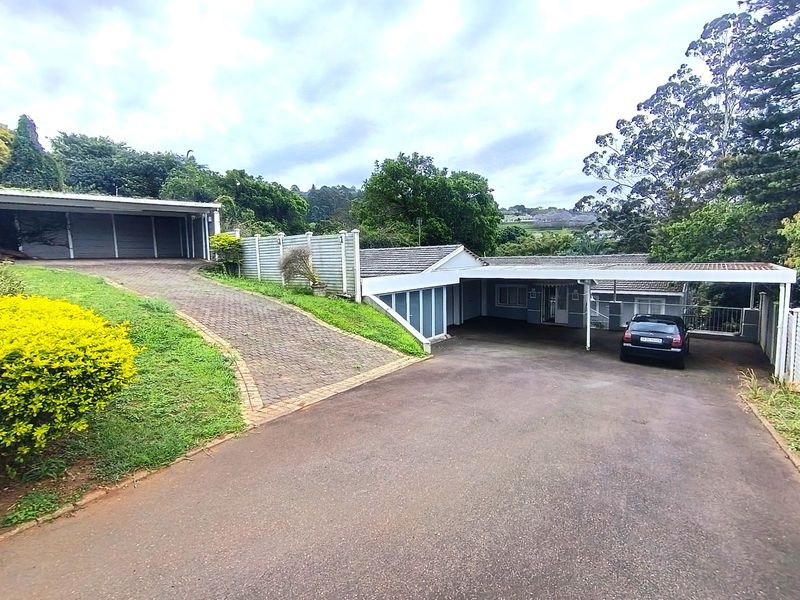 House For Sale in Padfield Park - Photo 2