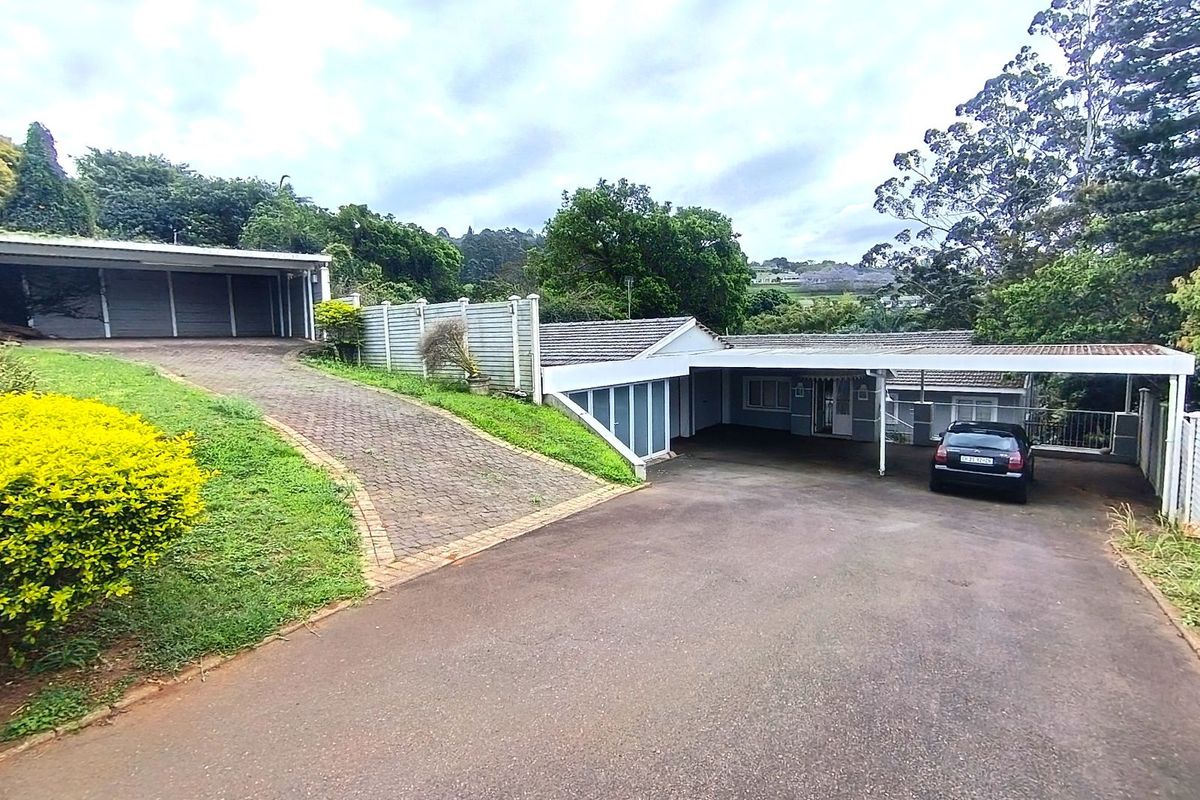 House For Sale in Padfield Park - Photo 2