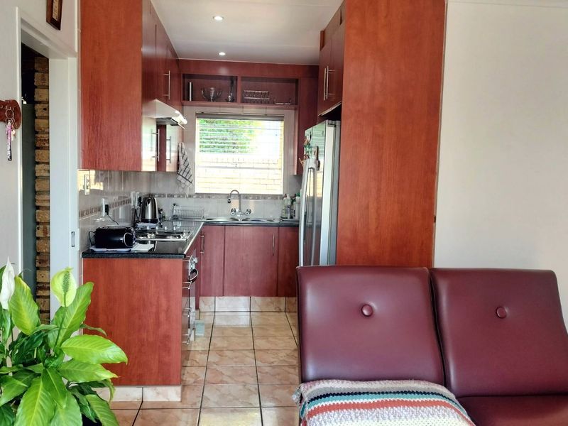 Townhouse For Sale in Allen's Nek - Photo 9
