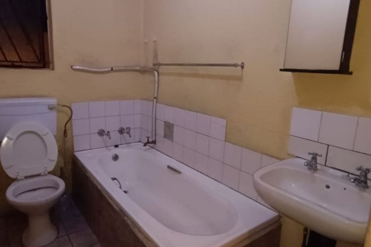 House For Sale in Rabie Ridge - Photo 2