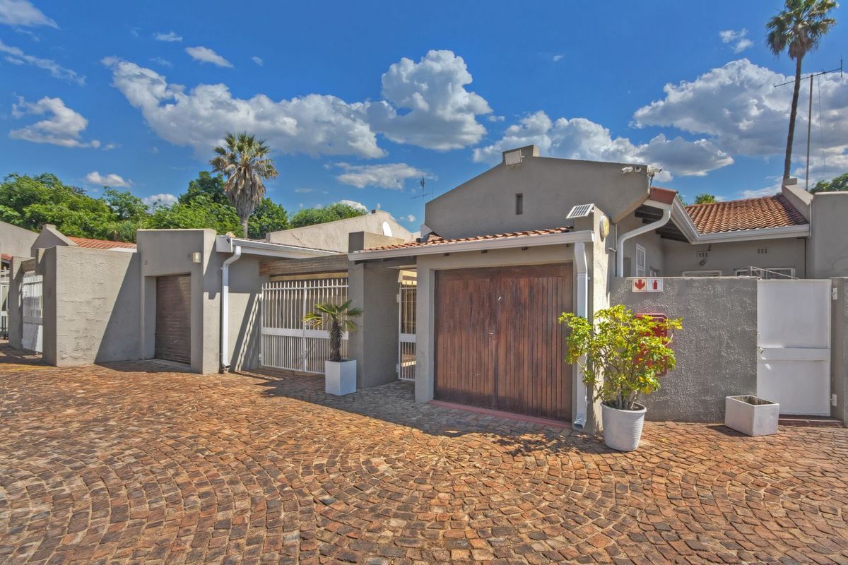 Townhouse For Sale in Bruma - Photo 2