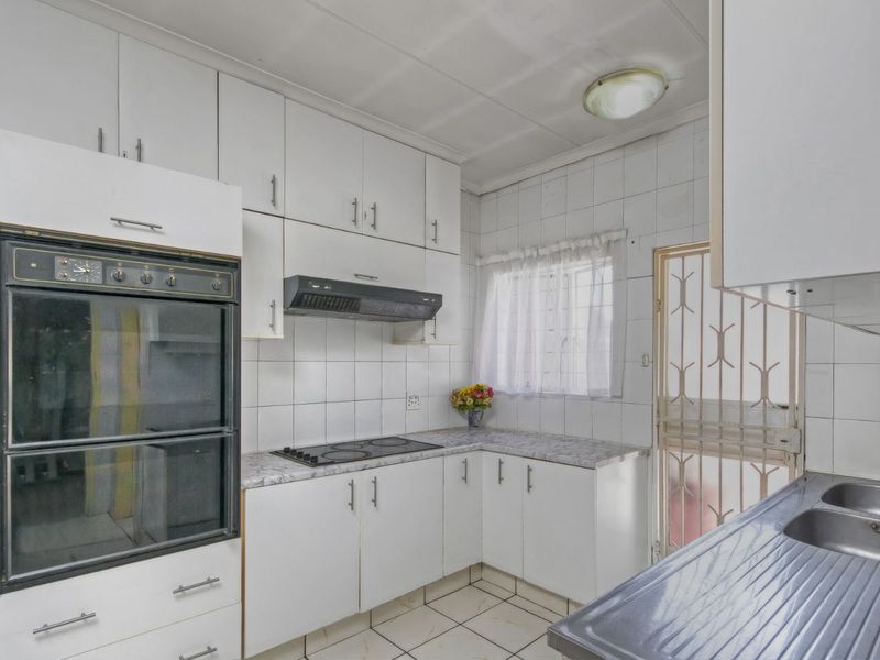 Townhouse For Sale in Bruma - Photo 4