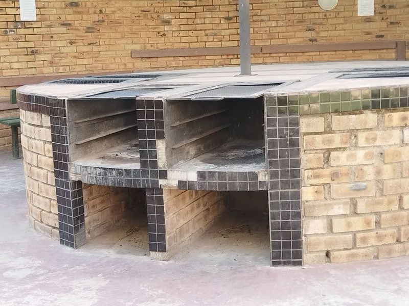 Apartment For Sale in Parktown - Photo 6