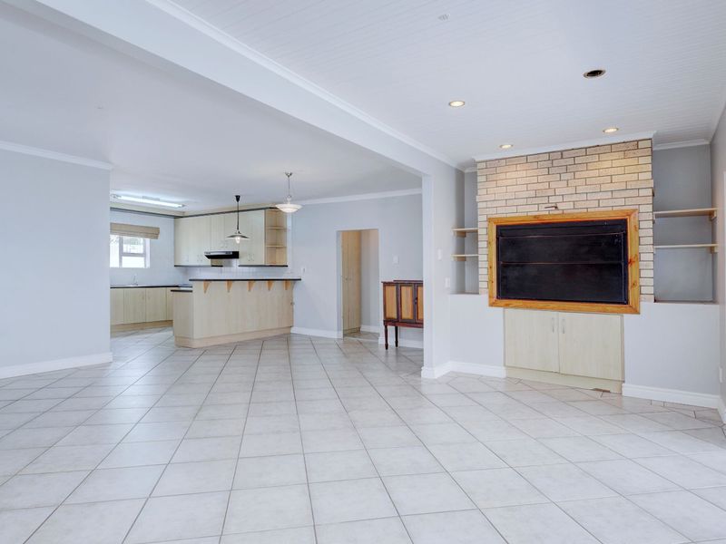 House For Sale in Lovemore Park - Photo 7