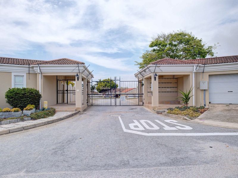 House For Sale in Lovemore Park - Photo 4