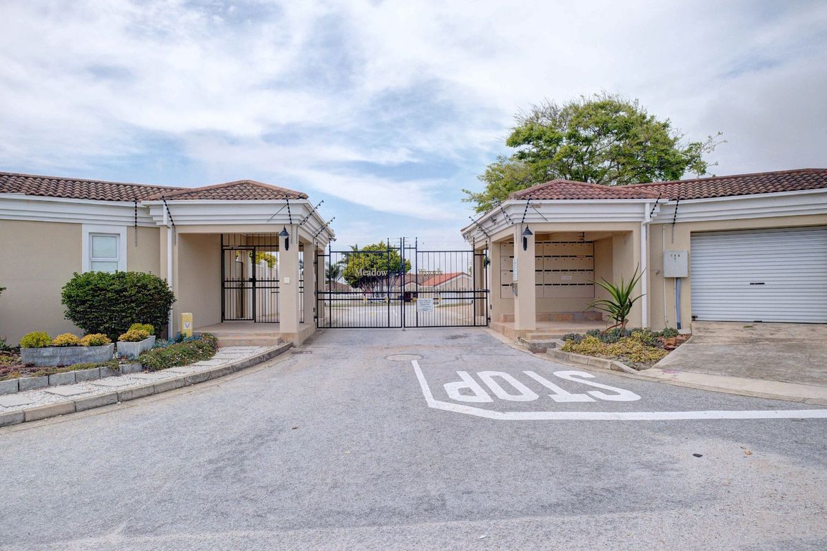 House For Sale in Lovemore Park - Photo 4