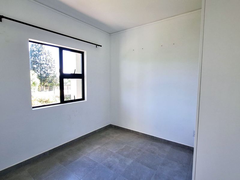 Apartment For Sale in Sheffield Beach - Photo 8