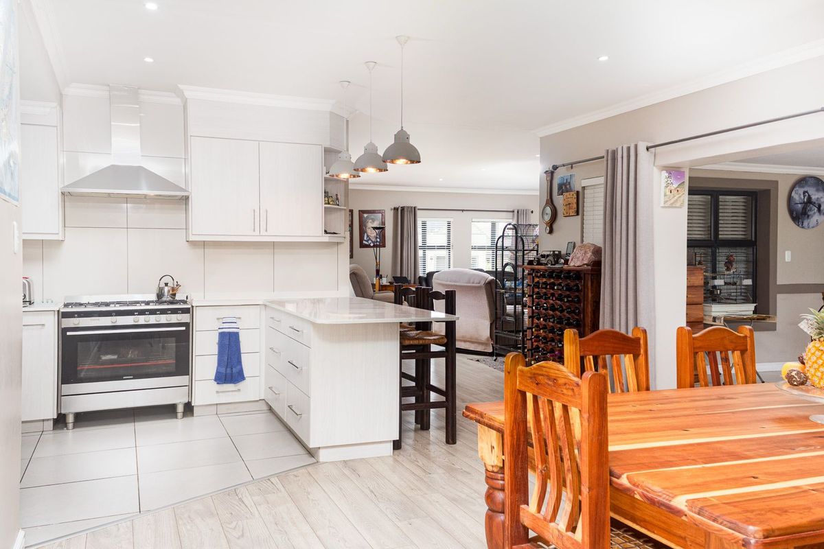 House For Sale in Blue Mountain Village - Photo 4