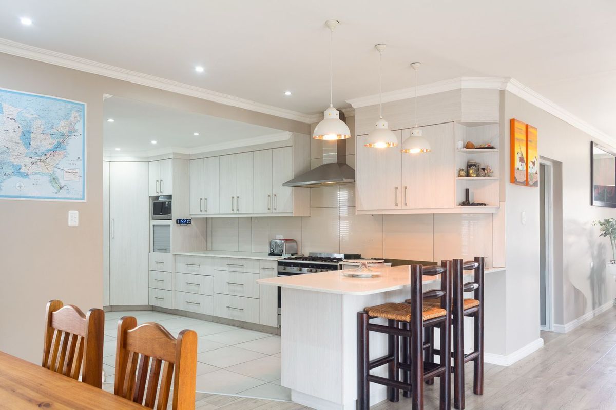 House For Sale in Blue Mountain Village - Photo 3