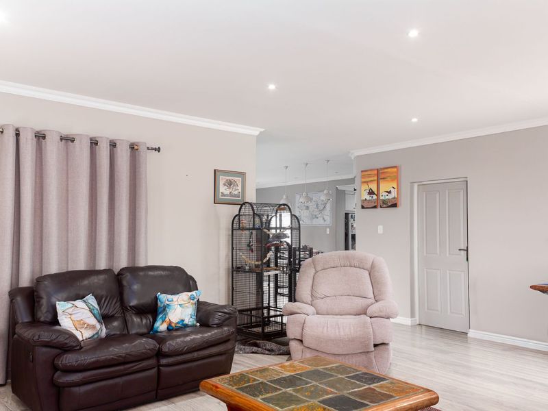 House For Sale in Blue Mountain Village - Photo 8