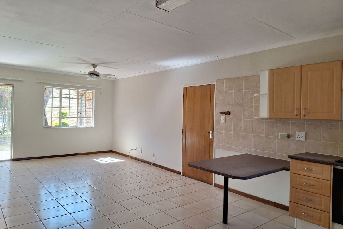 Townhouse For Sale in Bela Bela Central - Photo 3