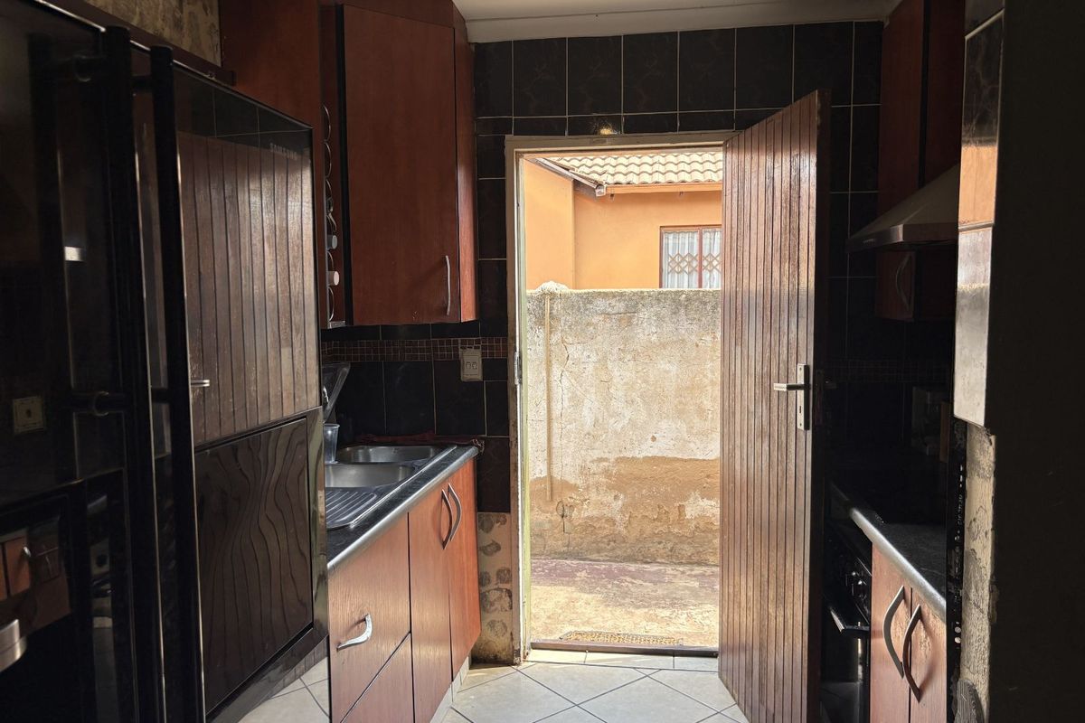 House For Sale in The Orchards - Photo 3