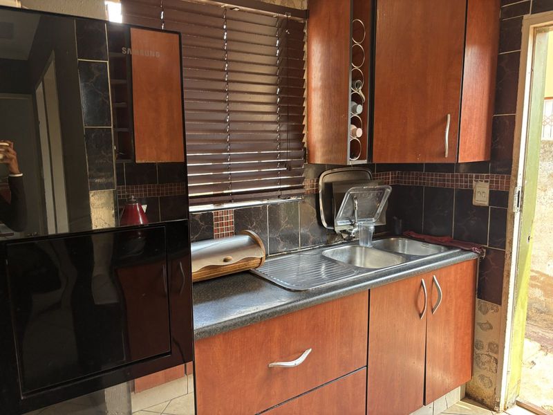 House For Sale in The Orchards - Photo 5