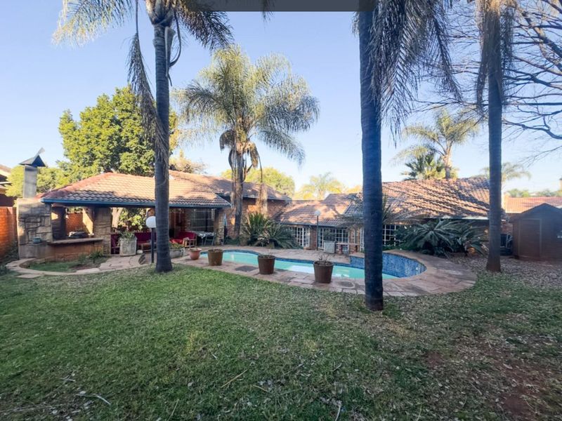 House For Sale in Erasmuskloof - Photo 3