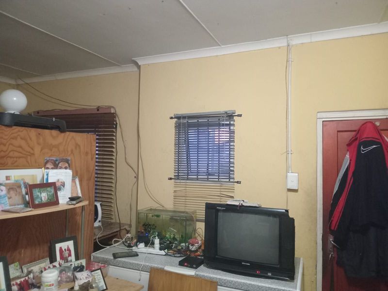 House For Sale in The Hague - Photo 3