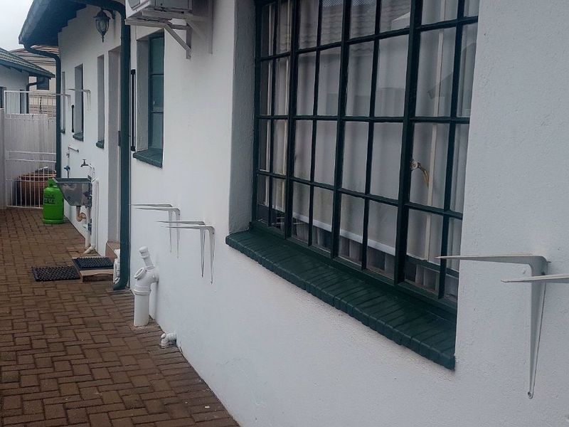 Townhouse For Sale in Bendor - Photo 7