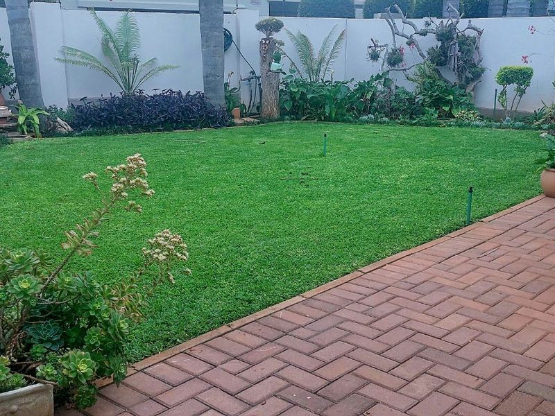 Townhouse For Sale in Bendor - Photo 10