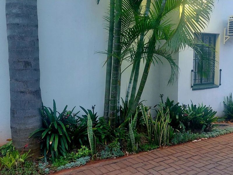 Townhouse For Sale in Bendor - Photo 8