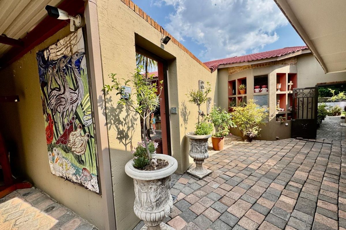 House For Sale in Secunda Central - Photo 4