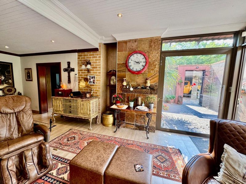 House For Sale in Secunda Central - Photo 9