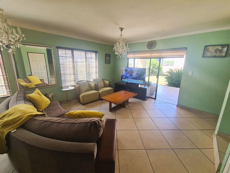 House For Sale in Raslouw Gardens - Photo 7