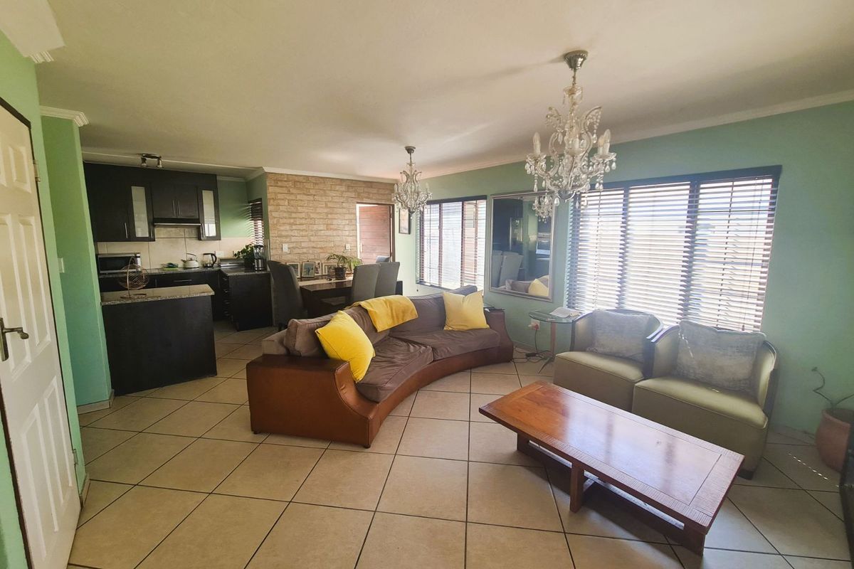 House For Sale in Raslouw Gardens - Photo 3