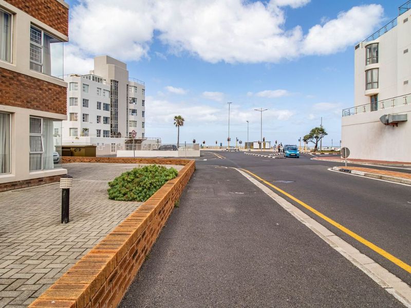 Apartment For Sale in Strand North - Photo 4