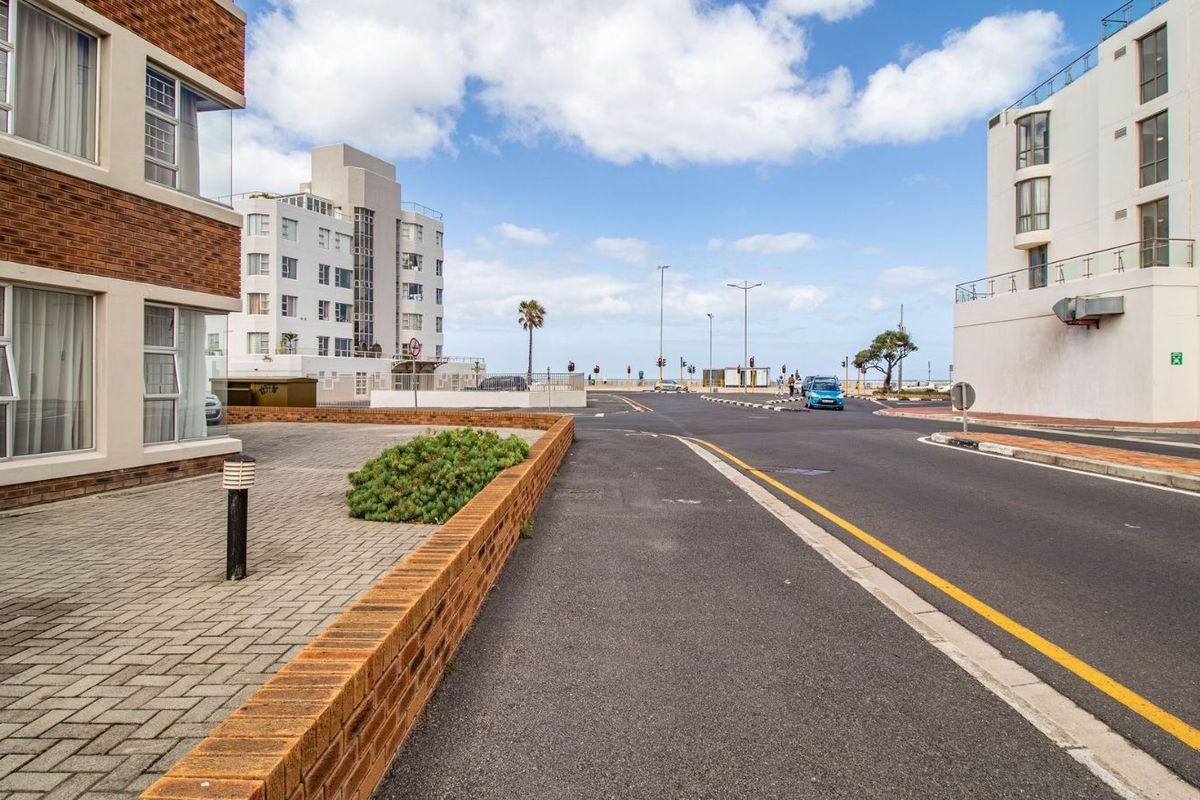 Apartment For Sale in Strand North - Photo 4