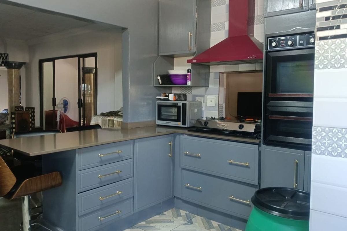 House For Sale in Riamar Park - Photo 2