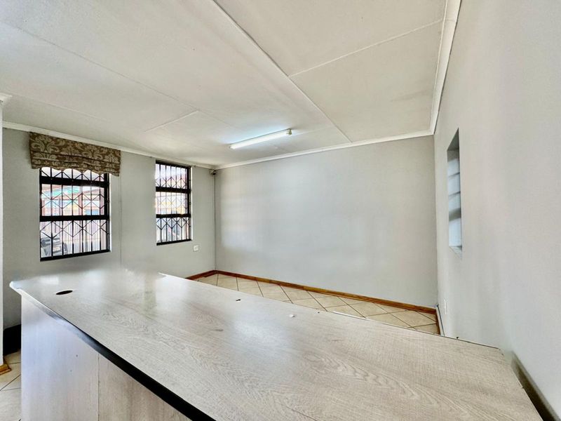 Industrial For Sale in Secunda Central - Photo 4