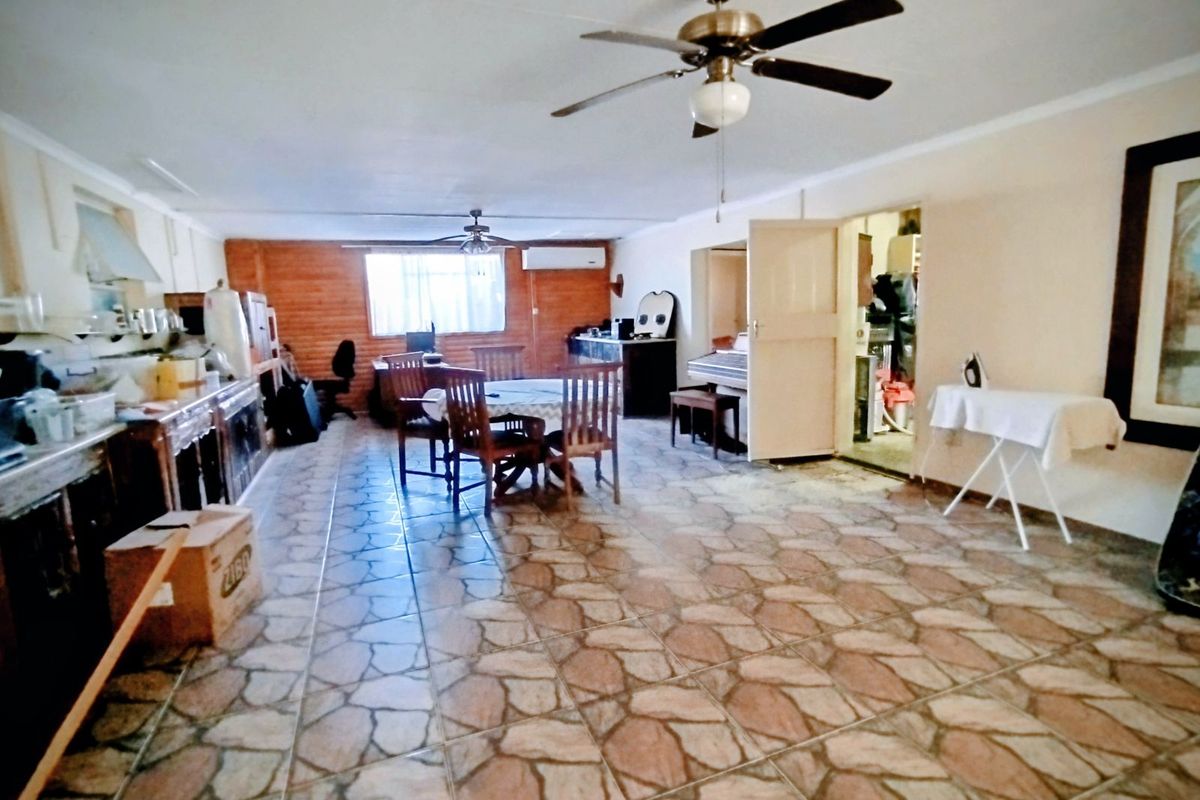 House For Sale in Stilfontein Ext 4 - Photo 4