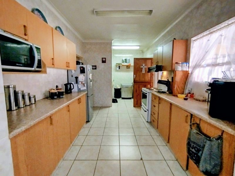 House For Sale in Stilfontein Ext 4 - Photo 3