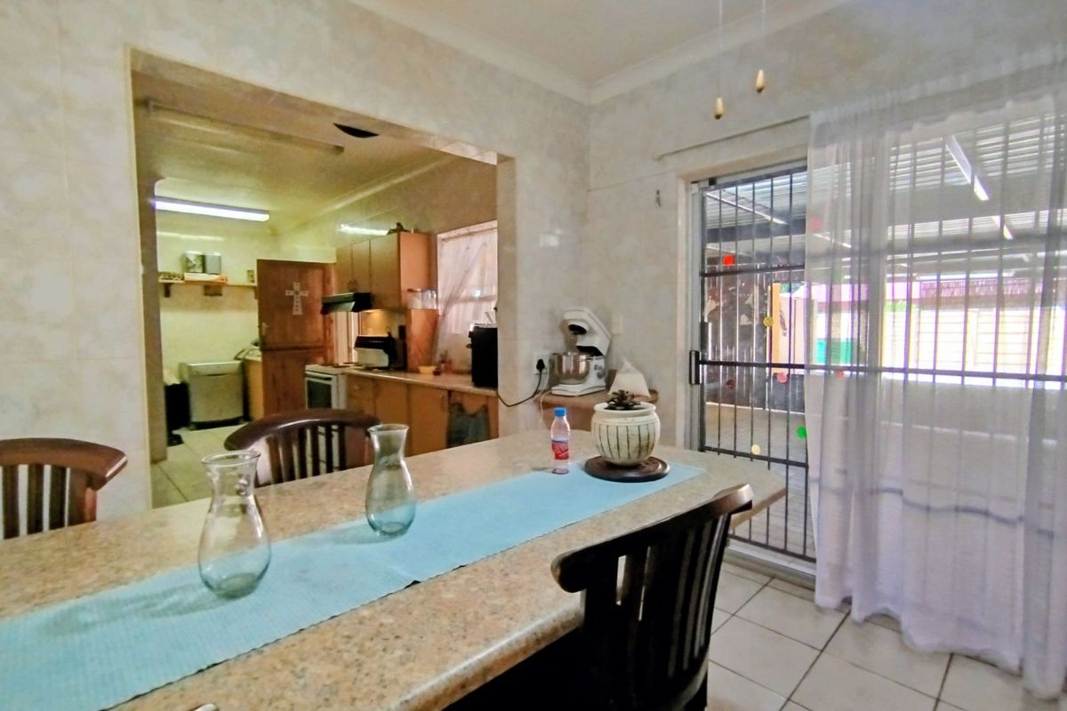 House For Sale in Stilfontein Ext 4 - Photo 5